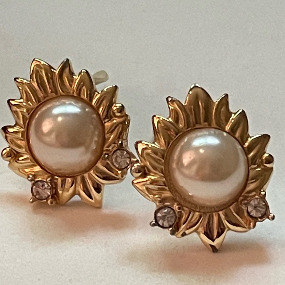 Paolo GUCCI Clip On Earrings 18K YG Sunflower Pearl Crystal Vintage